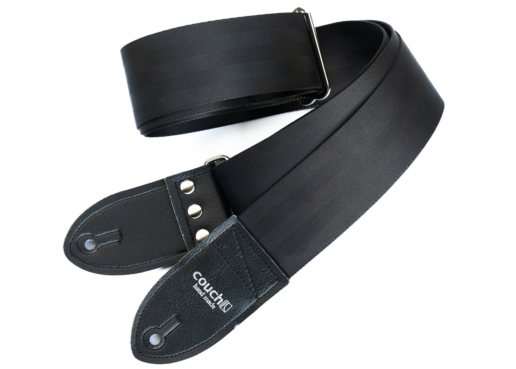 The stainless steel rivets, x-box stitch and keyhole slots on the Plain Black strap's end tabs