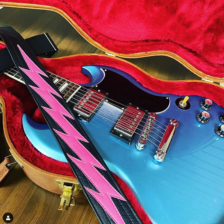 The strokes guitar strap outlet