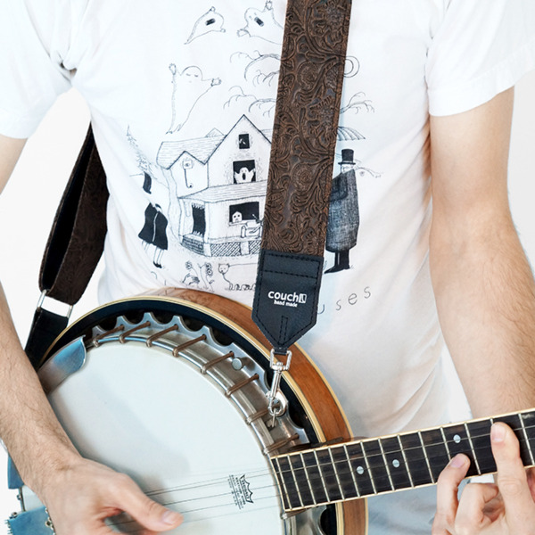 How To Attach A Banjo Strap